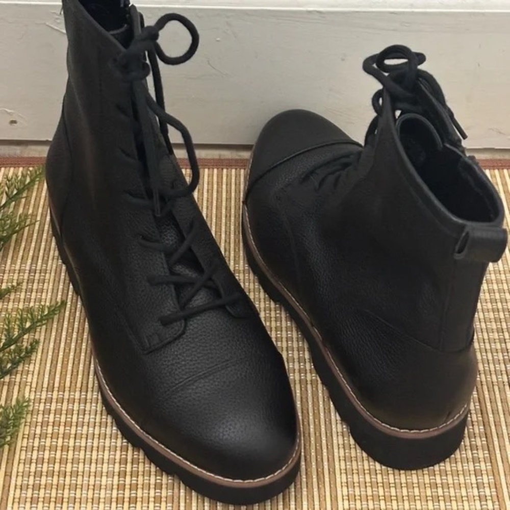 Vionic Black Lace-Up Ankle Boots